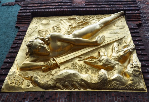 At the entrance to this arty little street