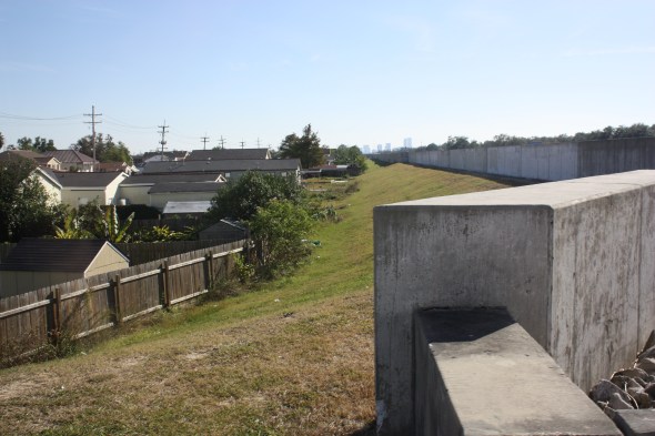 height-of-water-compared-to-housing